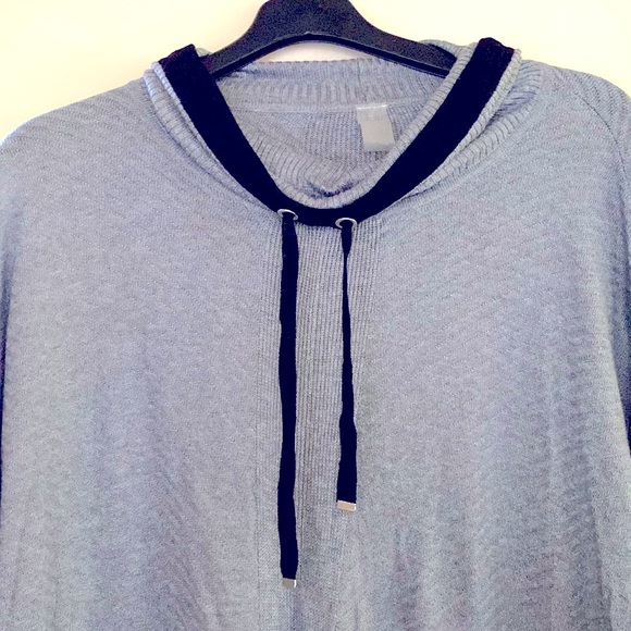 NWOT.  Zuda Gray lightweight ladies sweater. - Picture 1 of 8